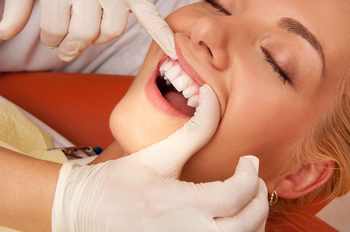 signs-of-gum-disease-Walled-Lake-MI-Dentist