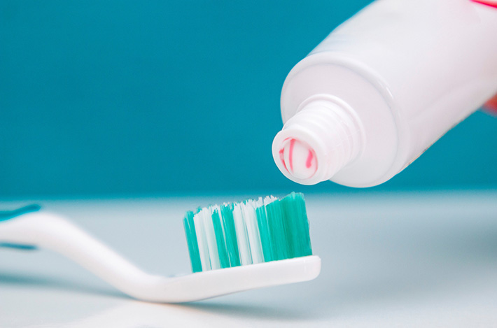 Exploring What’s Really in Your Toothpaste for Teeth that Last